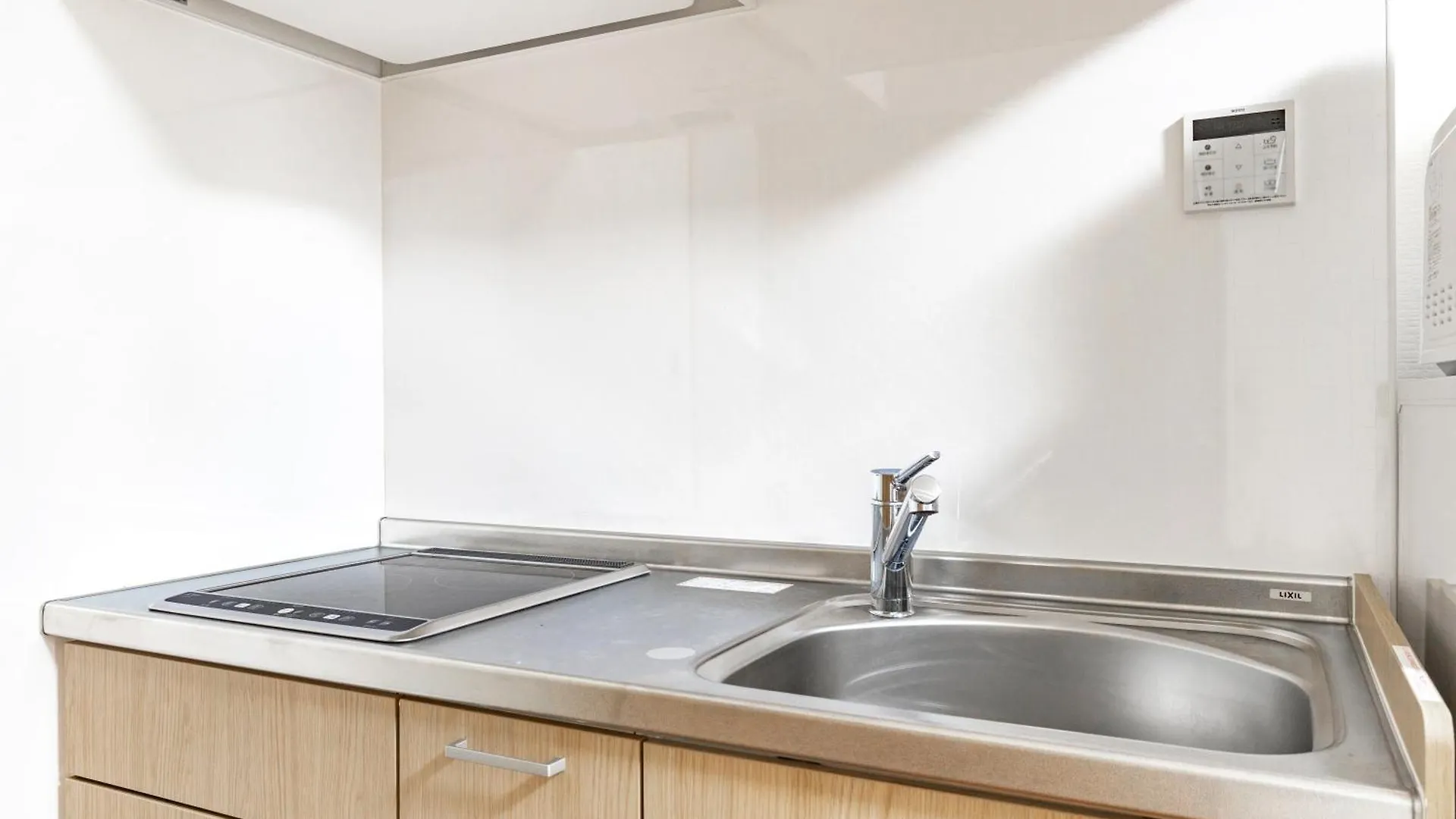 Solasia Residence 北上野 Tokyo Apartment
