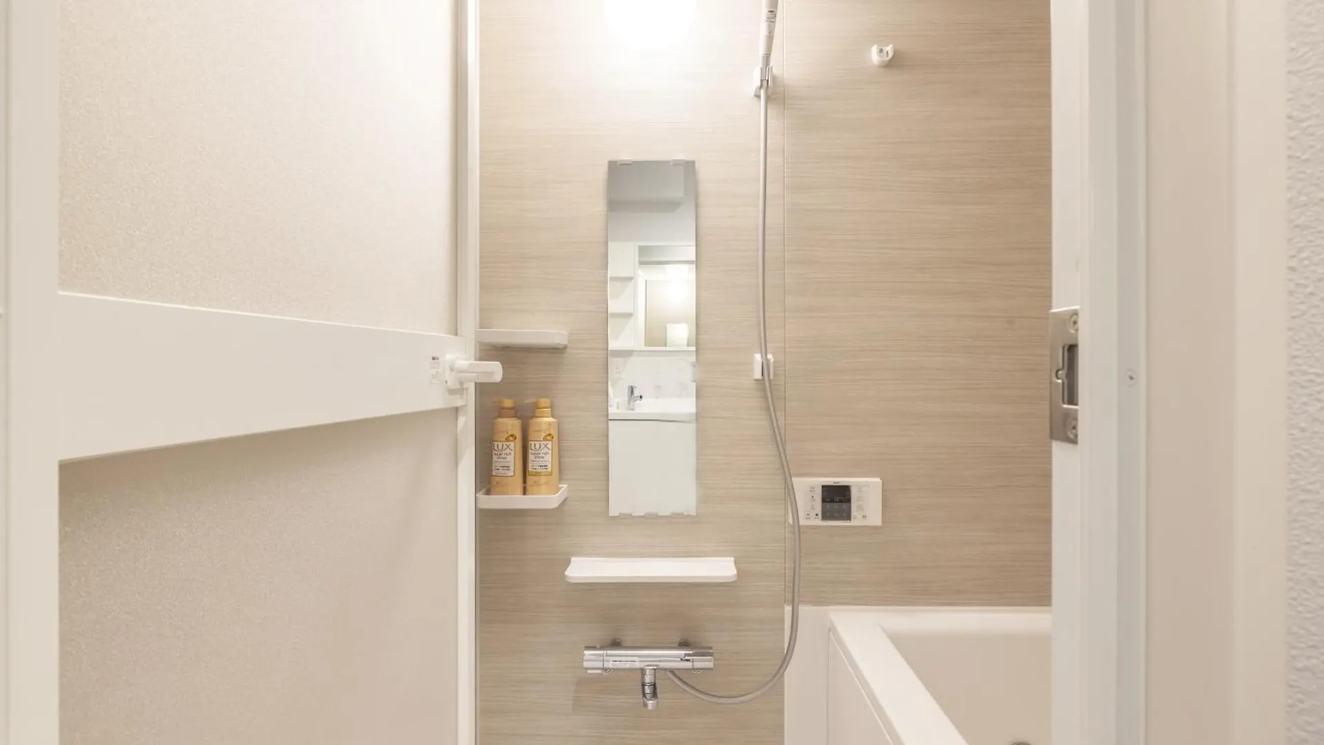 Apartment Solasia Residence 北上野 Tokyo Japan
