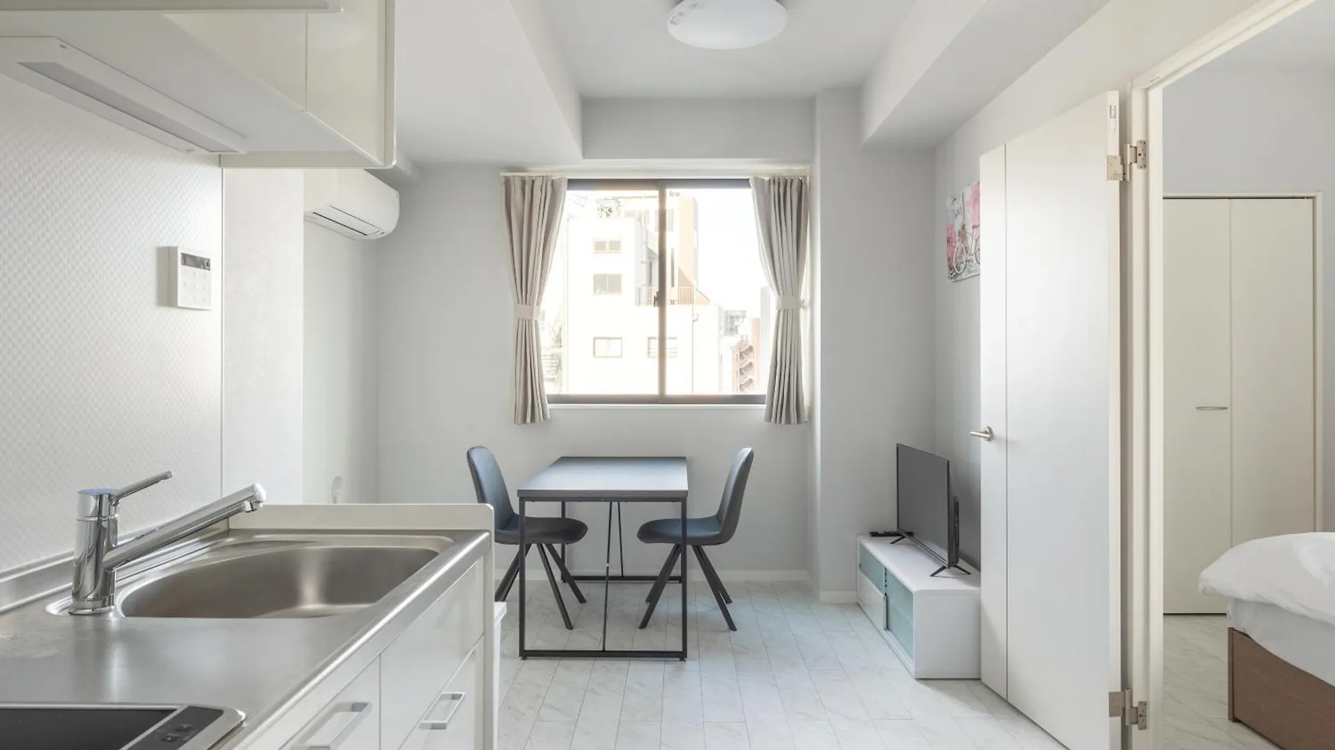 Solasia Residence 北上野 Tokyo Apartment